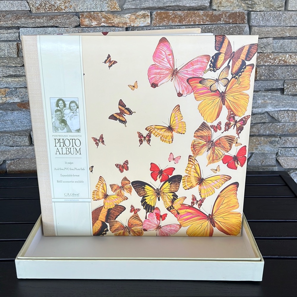 NWT C R GIBSON BUTTERFLY PRINT SCRAPBOOK WITH PAGES AND XTRA REFILL PACK 12x12